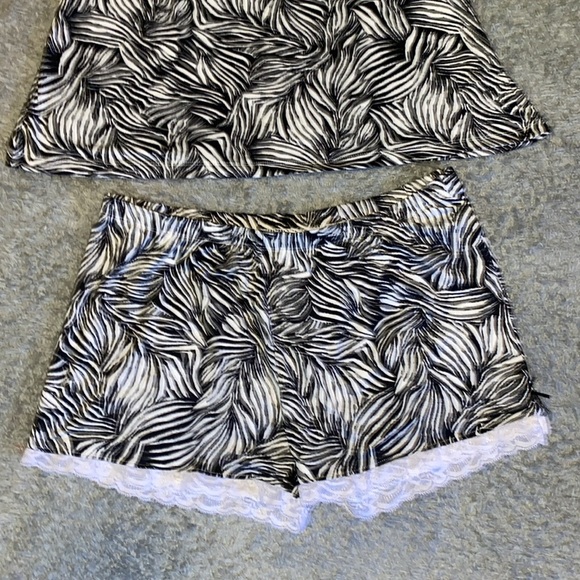 Womens Large summer pajamas set - Picture 2 of 4